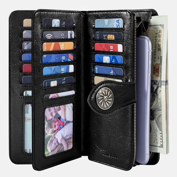 Elegant Black Leather Wristlet - Picture 2 of 6